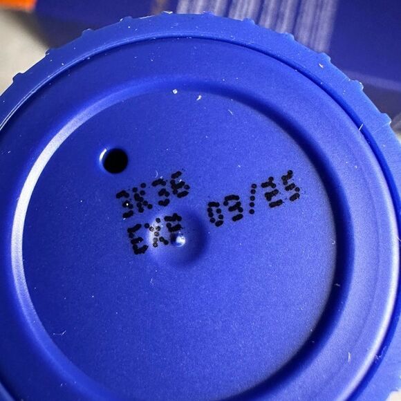 Lion Pose Ghost-Buster 100% Mineral Sunscreen SPF 42 with Super Zinc for No Whit - Picture 5 of 6